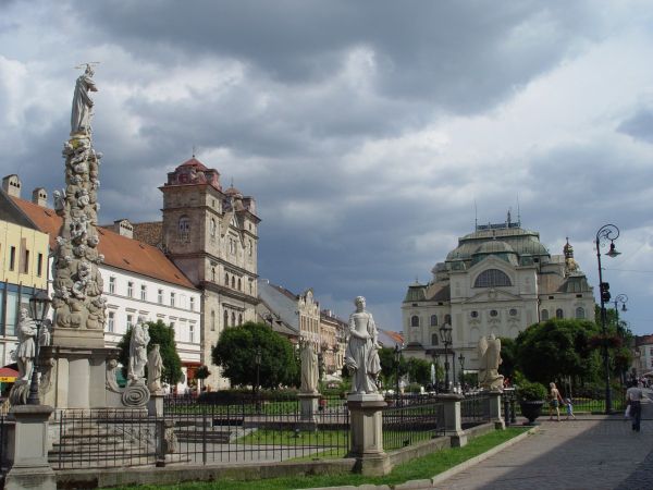 1斯洛伐克Kosice_(Slovakia)_-_Main_Street_4.jpg