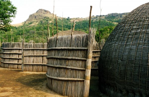 Swaziland_-_Traditional_homes.jpg