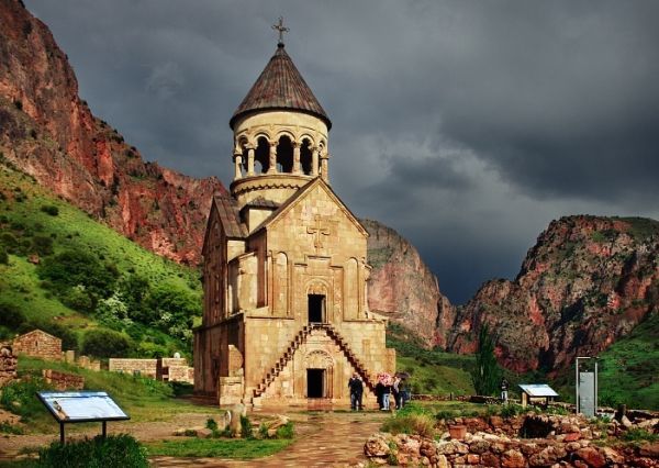 noravank_monastery_armenia_jpg_86752.jpg